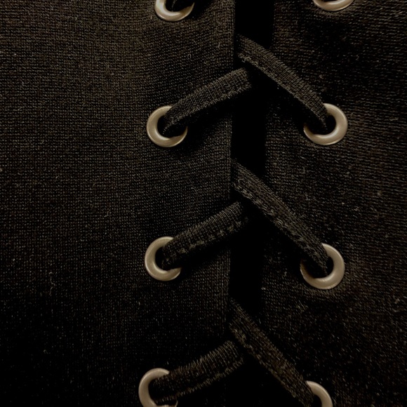 Elizabeth and Jsmes back lace up blazer - Picture 6 of 6